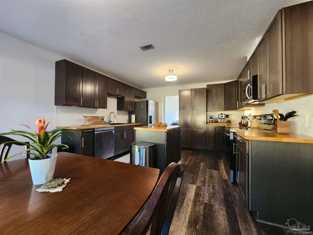 $395,000 | 10754 Crosscut Drive, Pensacola, FL 32506