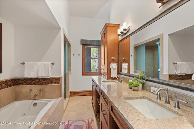 $3,199,000 | 425 Wood Road, Unit 43, Snowmass Village, CO 81615
