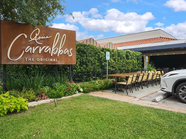 a view of a building entrance