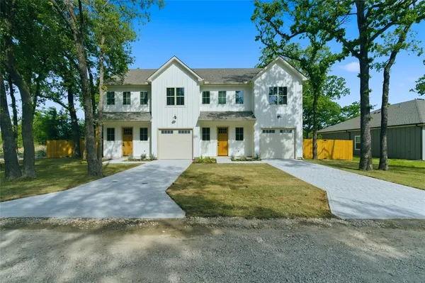 $299,990 | 200 Dover Drive, West Tawakoni, TX 75474