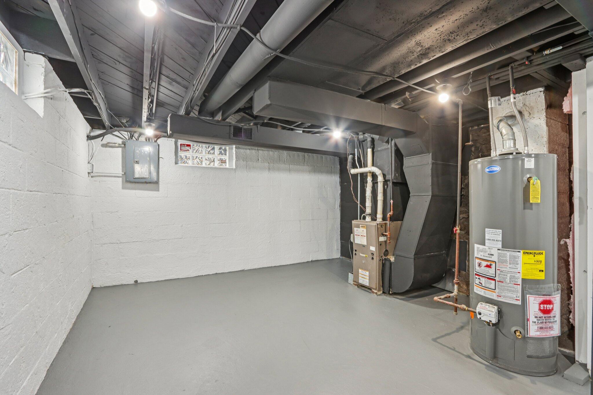 5129 North 62nd Street Milwaukee, WI 53218 - Photo 18 of 32 30-web-or-mls-N 62nd St-S0701-030