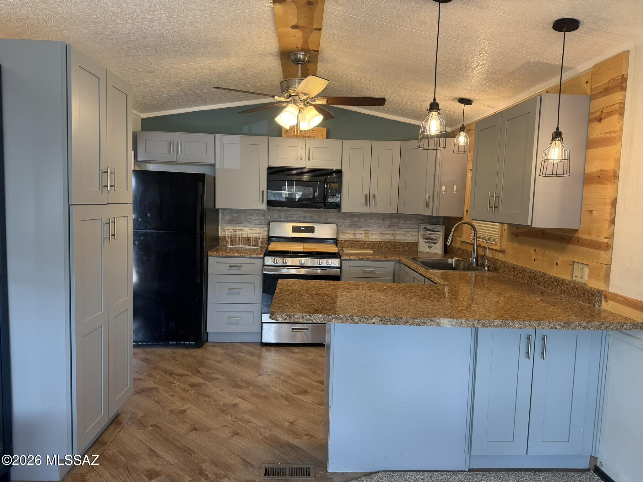 4555 South Mission Road, Unit 591 Tucson, AZ 85746 - Photo 9 of 30
