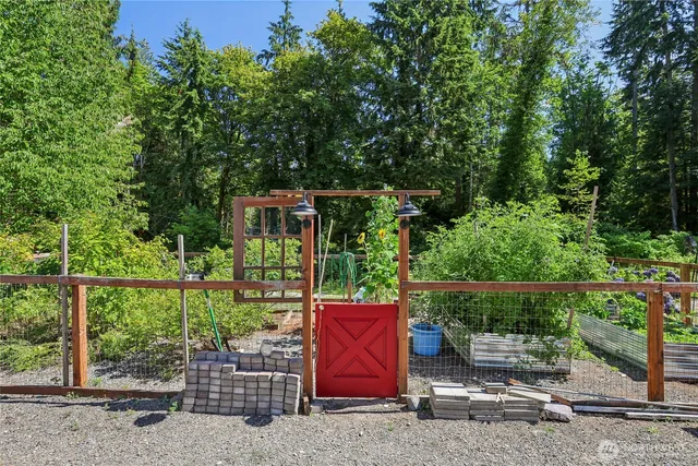 $795,000 | 8717 East Meadow Lake Drive, Snohomish, WA 98290