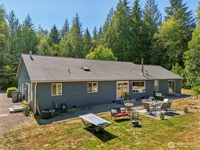 $795,000 | 8717 East Meadow Lake Drive, Snohomish, WA 98290