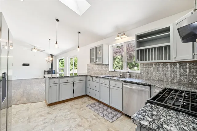 $795,000 | 8717 East Meadow Lake Drive, Snohomish, WA 98290