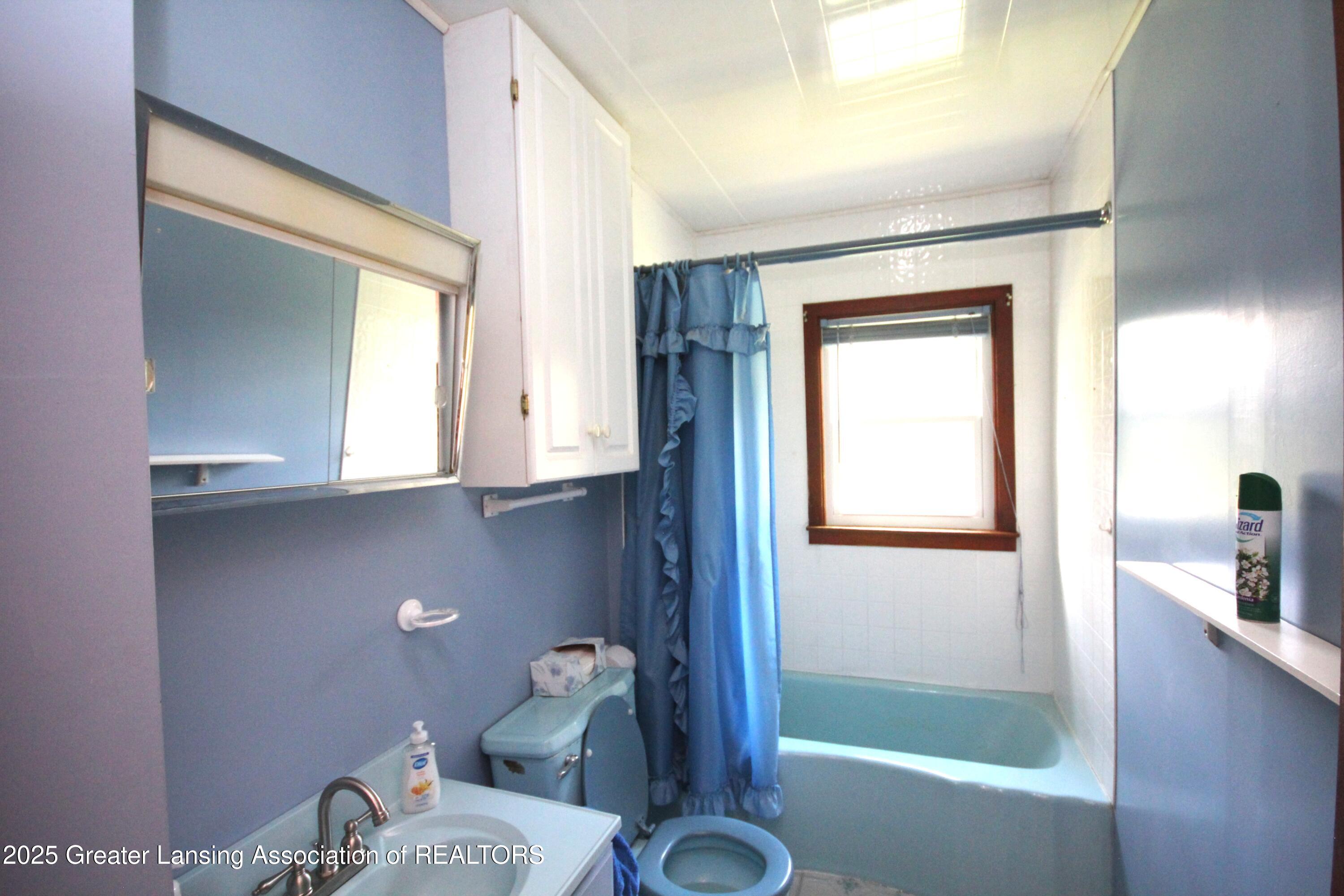 1694 West Solon Road Dewitt, MI 48820 - Photo 13 of 22 Full Bath