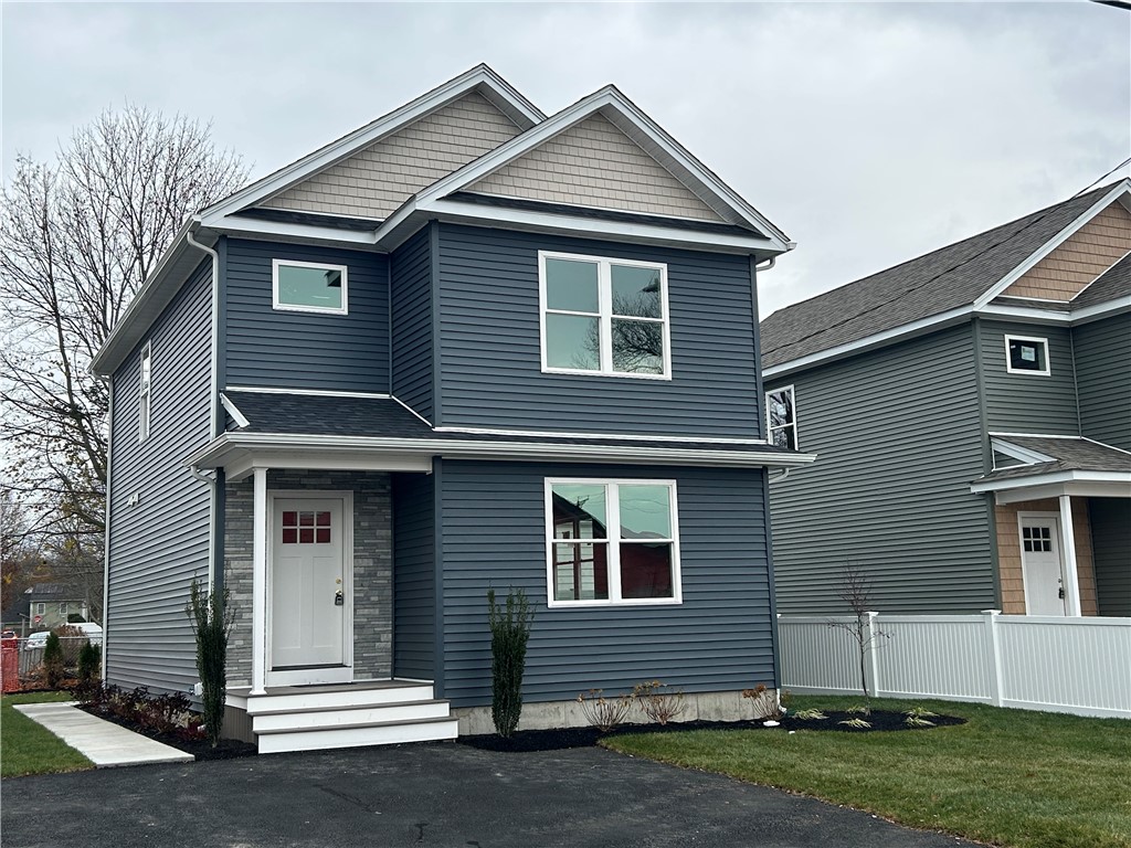 65 Cedarbrook Road Pawtucket, RI 02861 - Photo 2 of 36