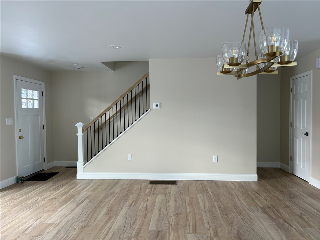 65 Cedarbrook Road Pawtucket, RI 02861 - Photo 3 of 36