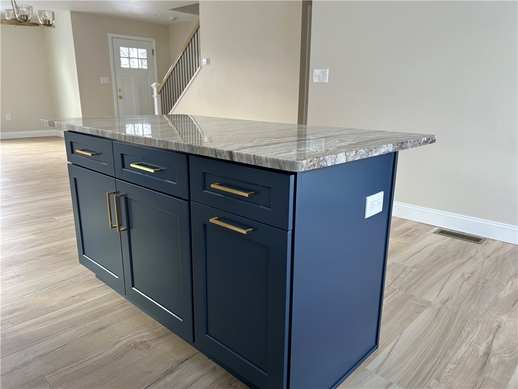 65 Cedarbrook Road Pawtucket, RI 02861 - Photo 6 of 36