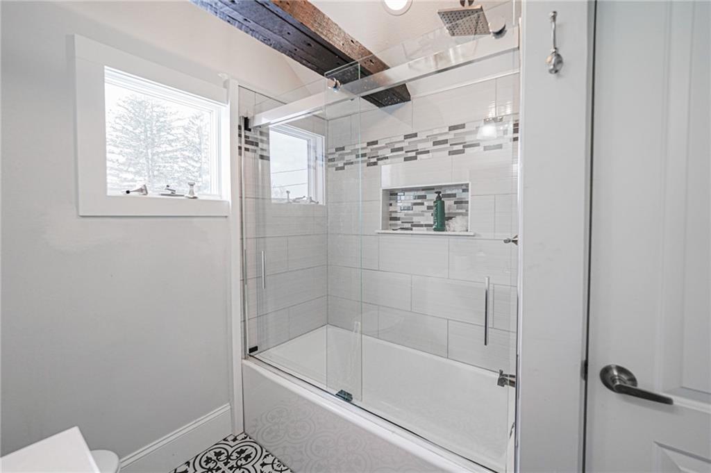 671 Old Rte 8 Harrisville, PA 16038 - Photo 41 of 49 a bathroom with a bathtub
