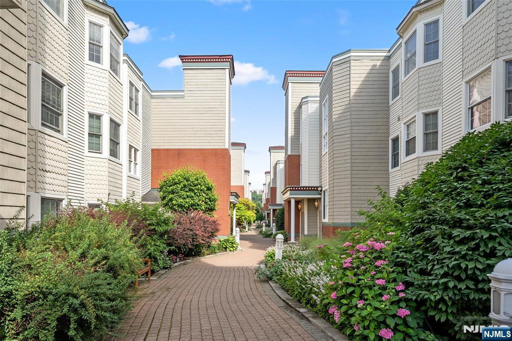 155 The Promenade Edgewater, NJ 07020 - Photo 3 of 26