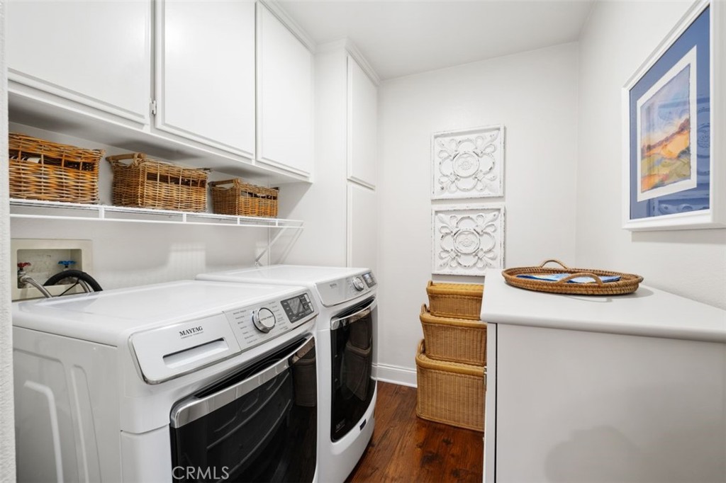 6 Muirfield Rancho Santa Margarita, CA 92679 - Photo 30 of 49 a utility room with dryer and washer