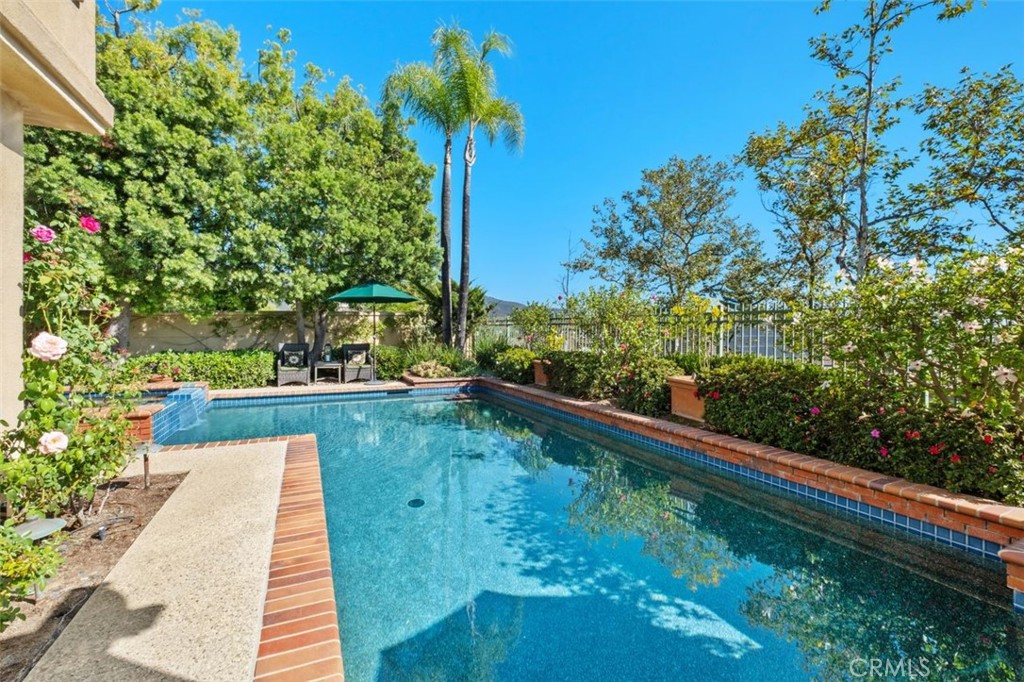 6 Muirfield Rancho Santa Margarita, CA 92679 - Photo 35 of 49 a view of a garden