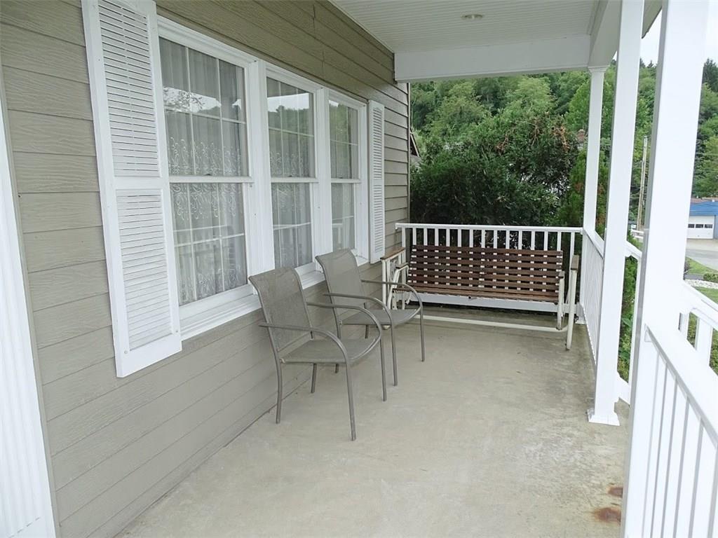 4006 Chieftan Road Irwin, PA 15642 - Photo 3 of 16 Gallery Image 3