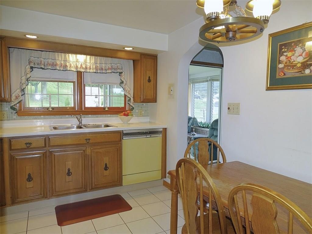 4006 Chieftan Road Irwin, PA 15642 - Photo 7 of 16 Gallery Image 7