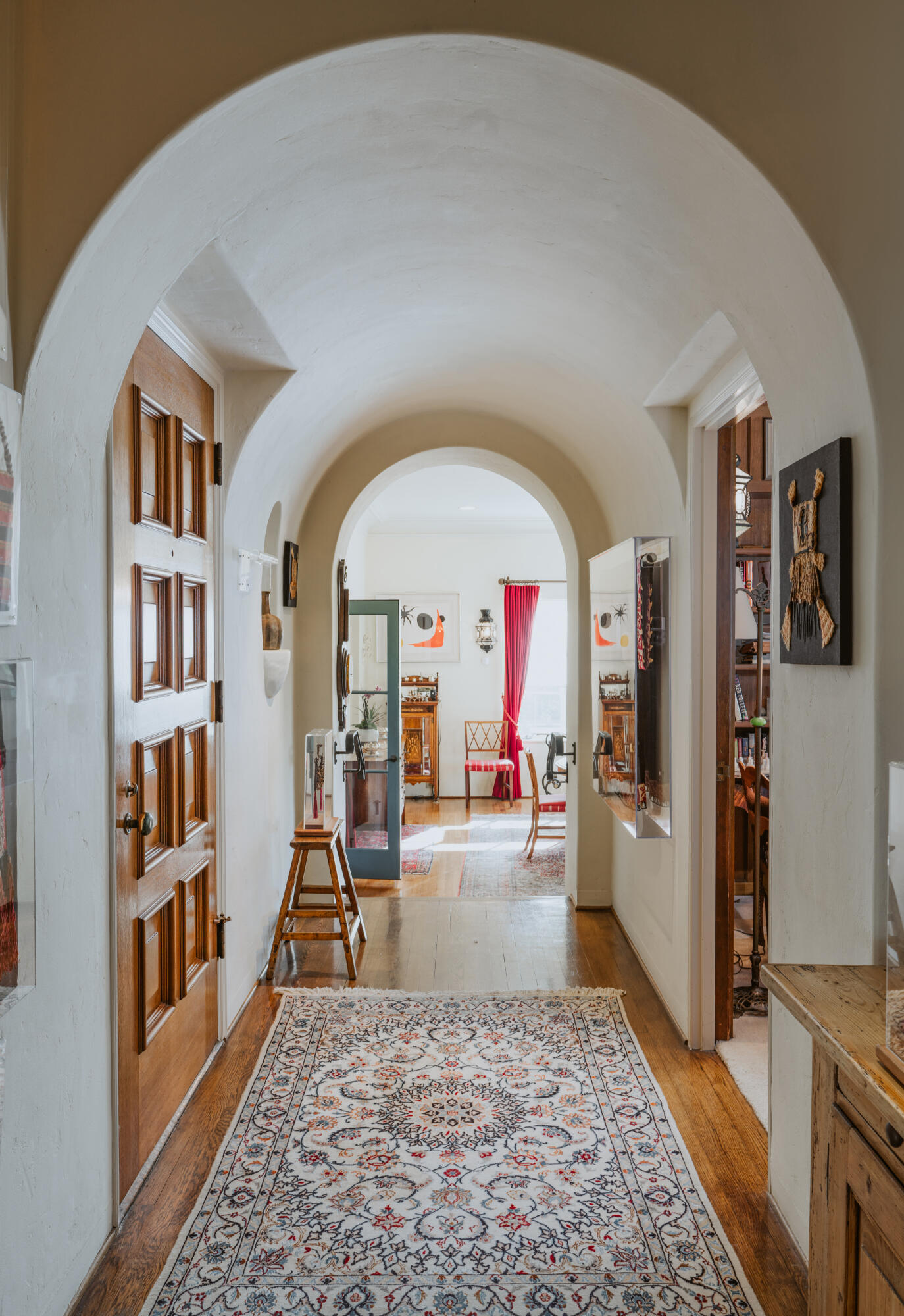 460 El Cielito Road Santa Barbara, CA 93105 - Photo 13 of 38 Hallway