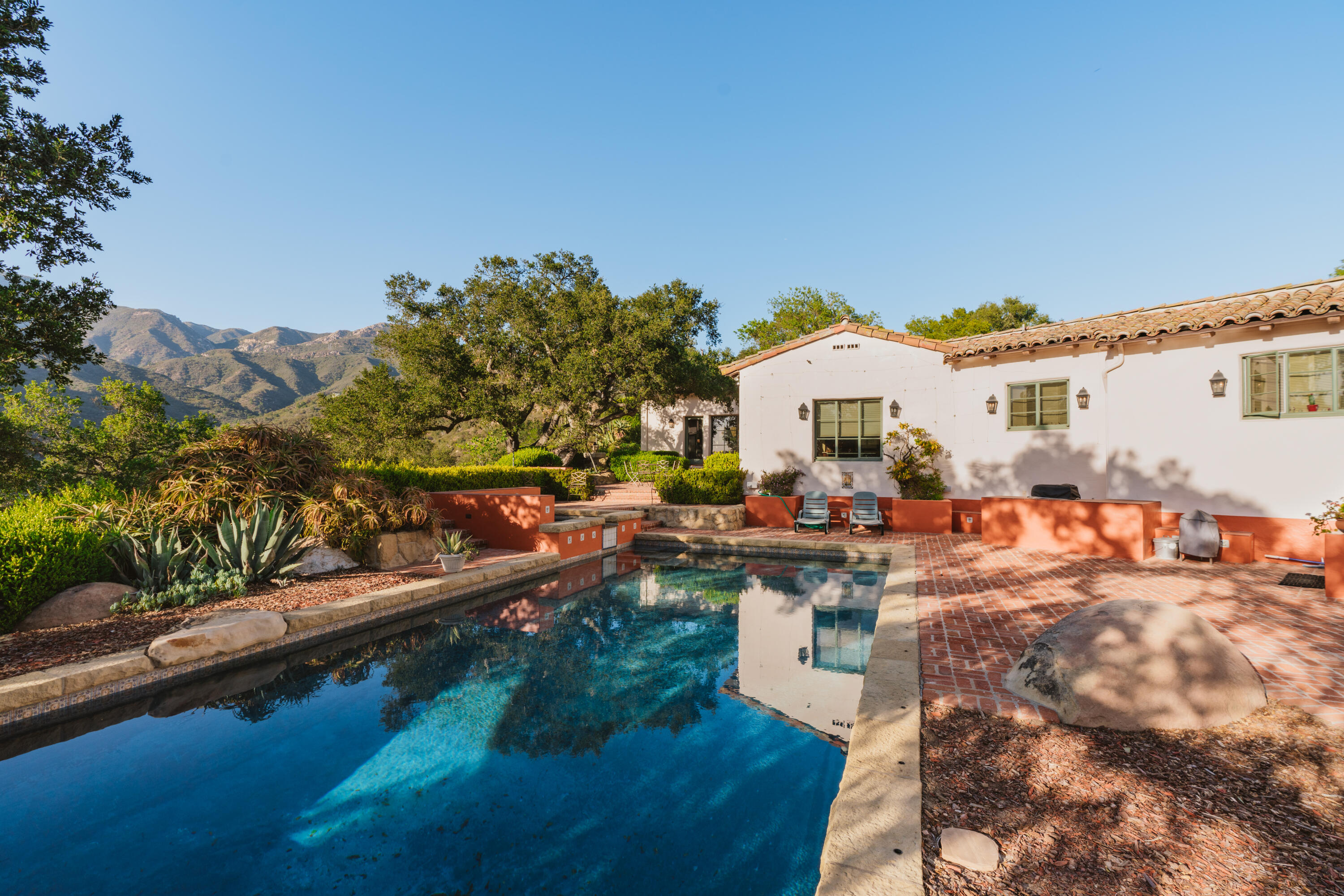 460 El Cielito Road Santa Barbara, CA 93105 - Photo 21 of 38 Pool to Back of House