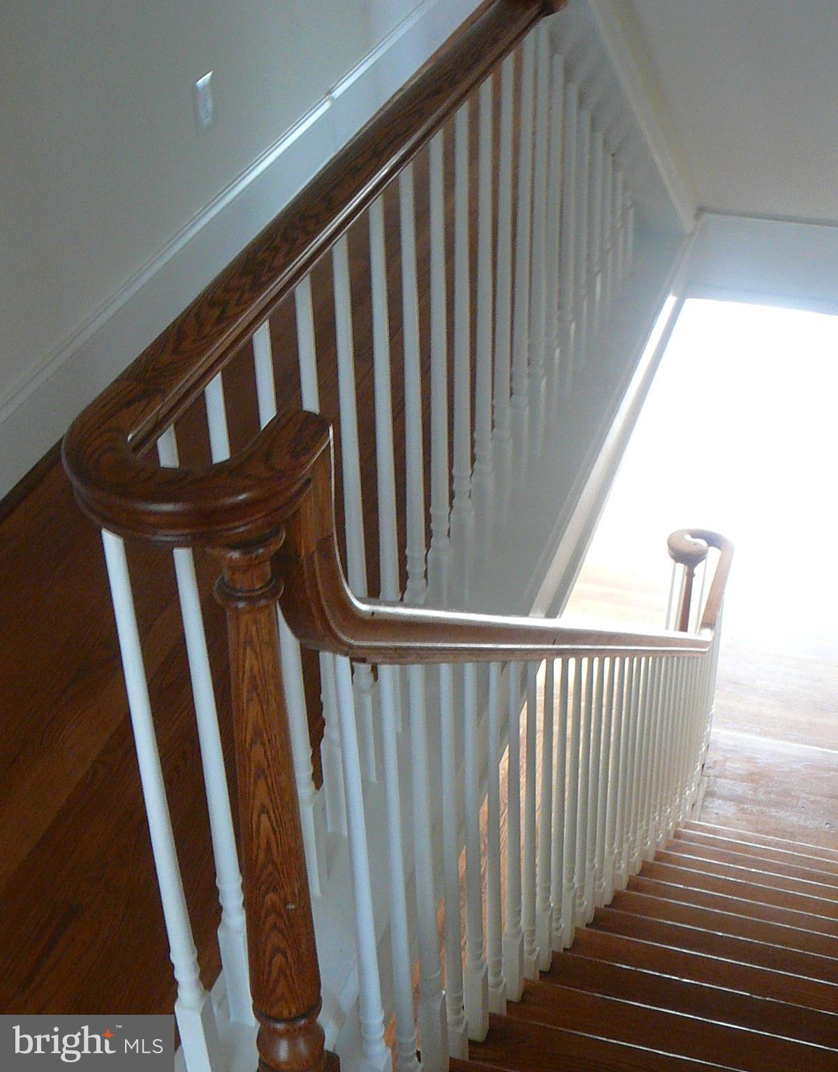 7706 Chapman Road Kingsville, MD 21087 - Photo 19 of 30 Beautiful Staircase