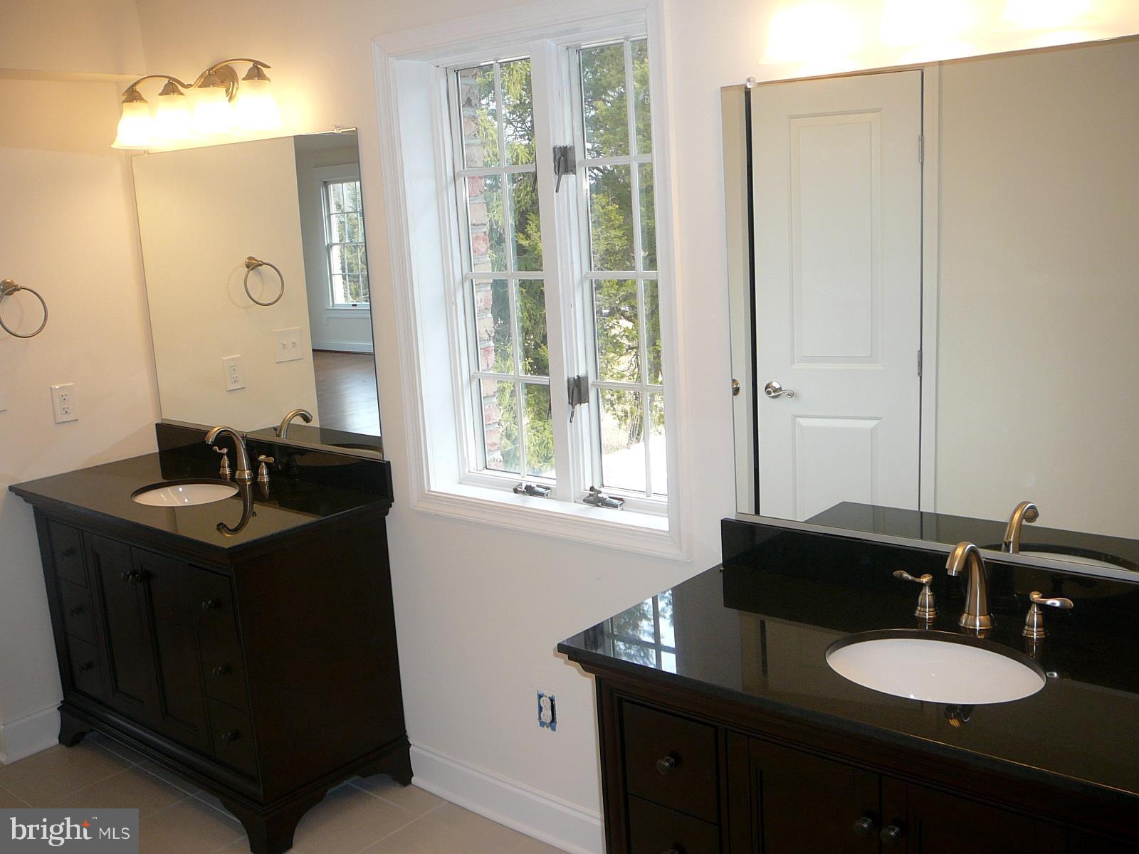 7706 Chapman Road Kingsville, MD 21087 - Photo 7 of 30 Dual Vanity