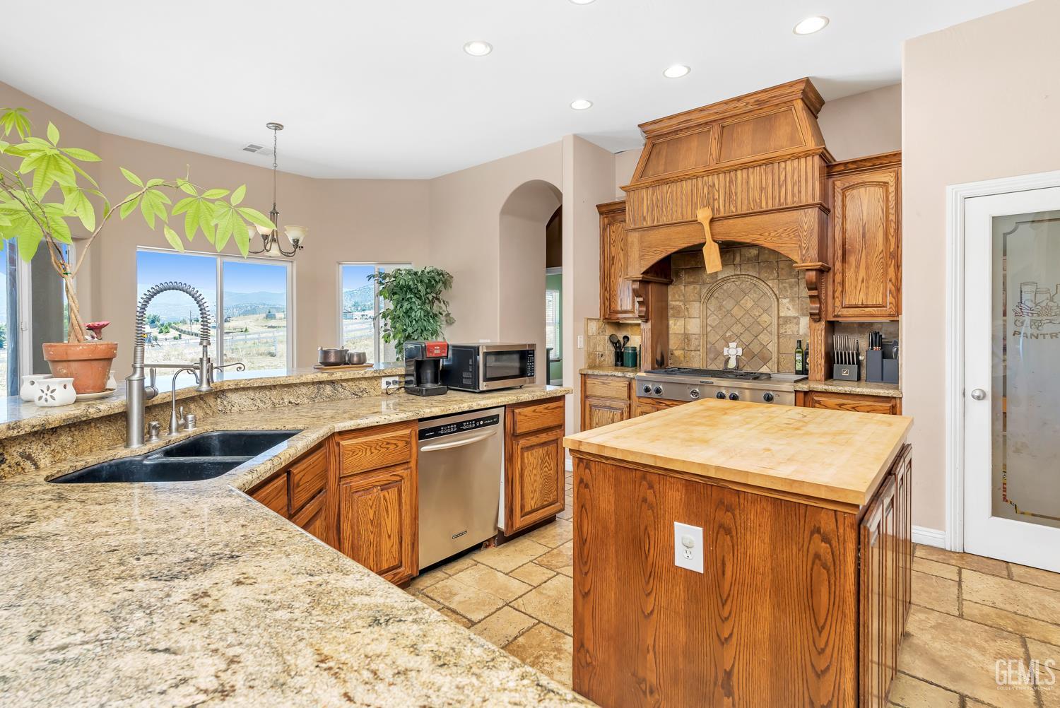 Undisclosed Address Tehachapi, CA 93561 - Photo 4 of 39