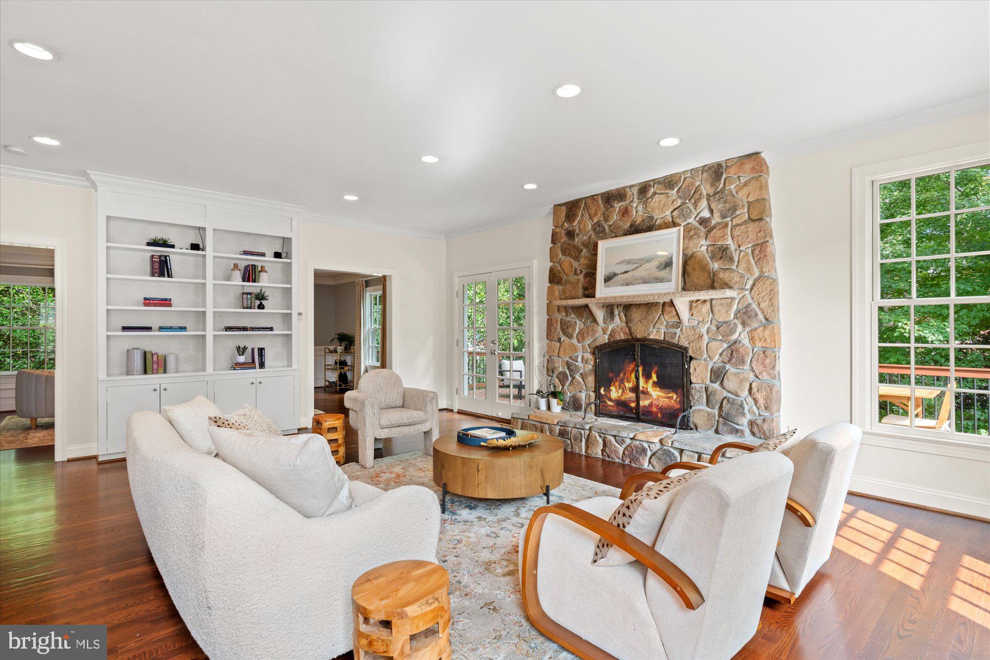 301 Columbia Road Alexandria, VA 22302 - Photo 22 of 82 Great Room