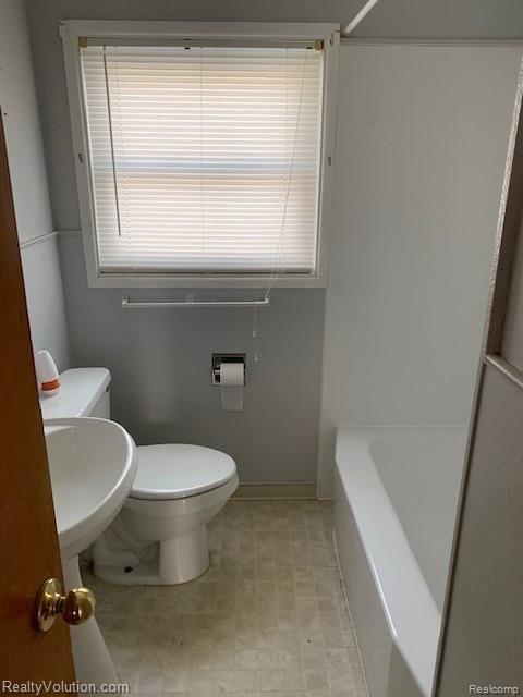 253 Myers Road Lapeer, MI 48446 - Photo 11 of 17 IMG_0431.jpg