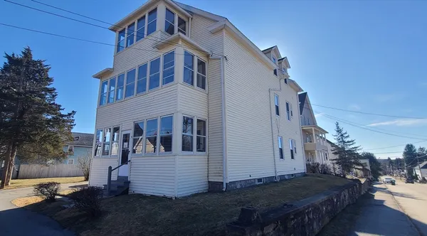 $1,350 | 9 Pine Street, Unit 3, Dudley, MA 01571