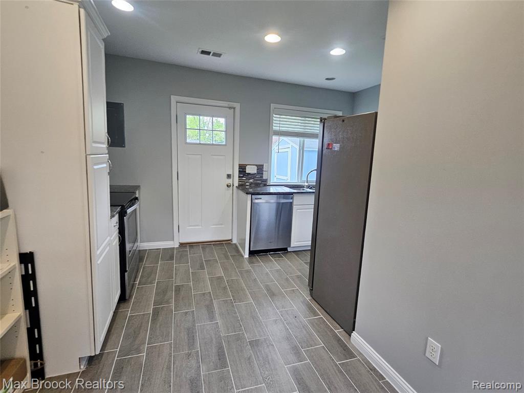 3221 Union Lake Road Commerce Township, MI 48382 - Photo 19 of 20