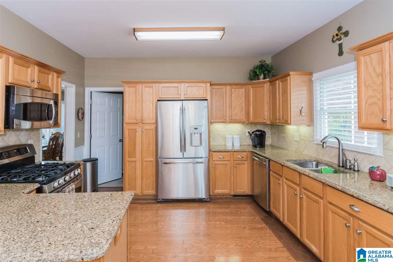 212 Maple Trace Birmingham, AL 35244 - Photo 8 of 41