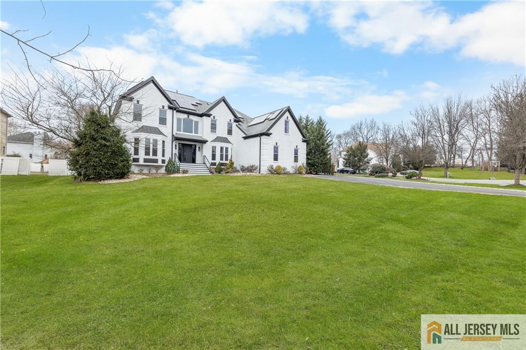 5 Hackett Drive Edison, NJ 08820 - Photo 3 of 78
