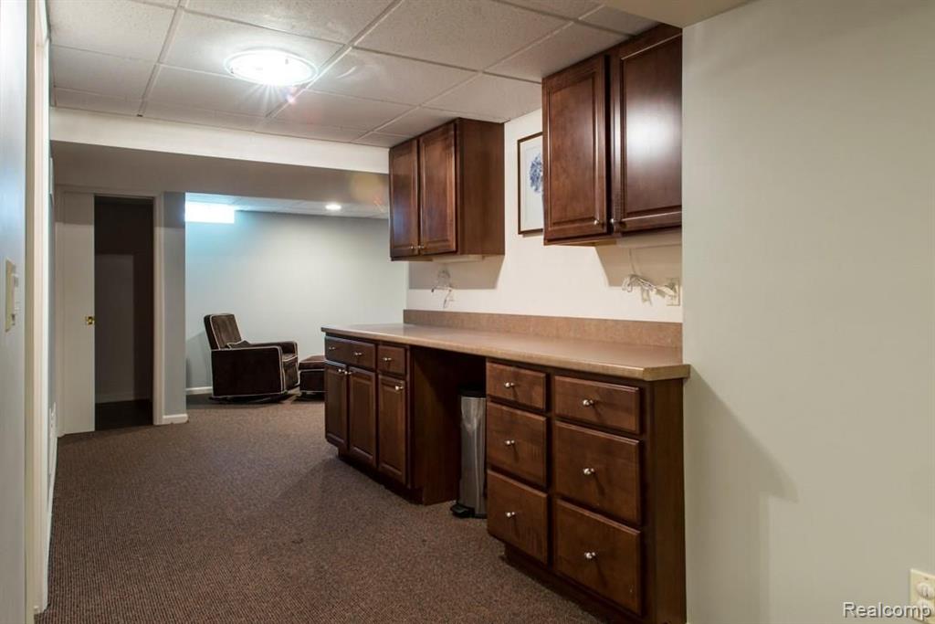 1634 Hillside Lane Rochester Hills, MI 48307 - Photo 54 of 61