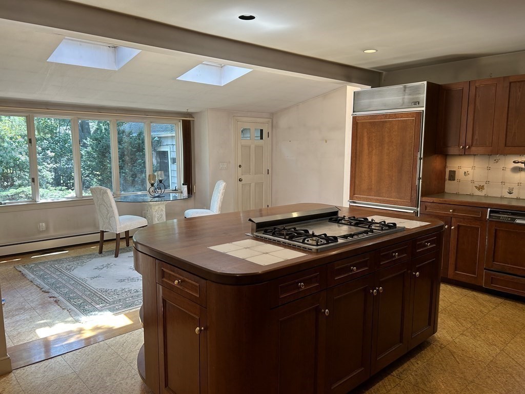 14 Robert Road Marblehead, MA 01945 - Photo 10 of 42 Gallery Image 10