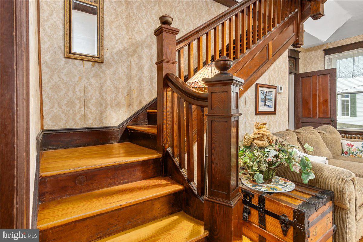 6626 Jefferson Boulevard Frederick, MD 21703 - Photo 19 of 65 Original woodwork