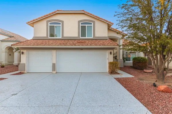 $3,950 | 5656 West Abraham Lane, Glendale, AZ 85308