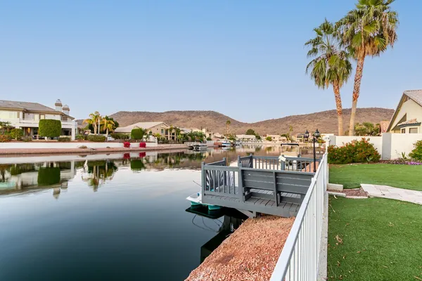 $3,950 | 5656 West Abraham Lane, Glendale, AZ 85308