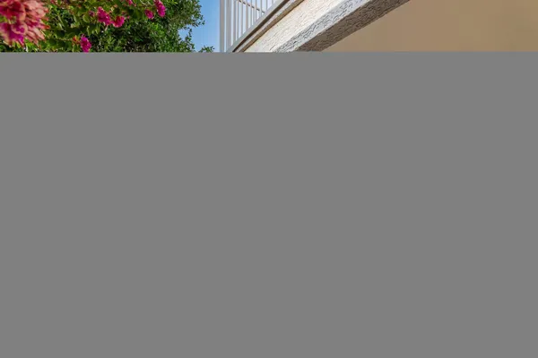 $3,950 | 5656 West Abraham Lane, Glendale, AZ 85308