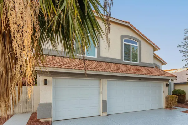 $3,950 | 5656 West Abraham Lane, Glendale, AZ 85308