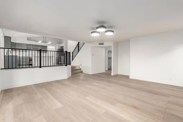 $3,950 | 5656 West Abraham Lane, Glendale, AZ 85308