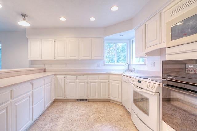 726 Espey Road Grants Pass, OR 97527 - Photo 4 of 19 Additional Photo