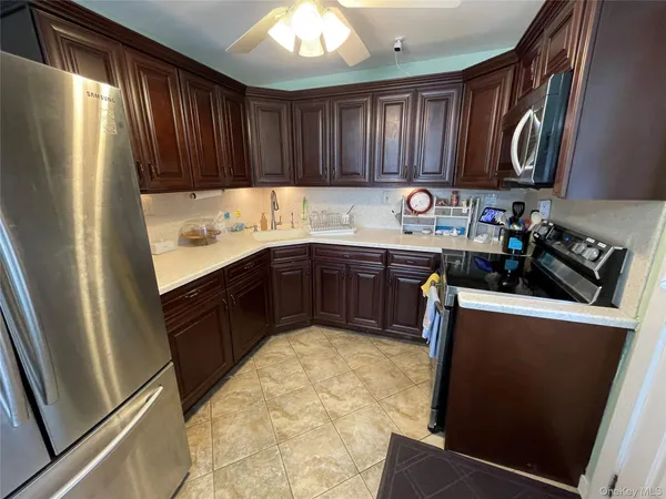 $649,990 | 70 East Neptune Avenue, Lindenhurst, NY 11757