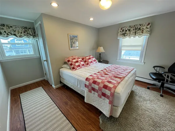 $649,990 | 70 East Neptune Avenue, Lindenhurst, NY 11757