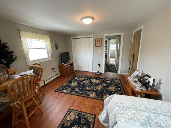 $649,990 | 70 East Neptune Avenue, Lindenhurst, NY 11757