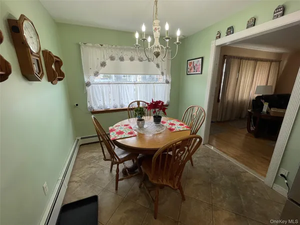 $649,990 | 70 East Neptune Avenue, Lindenhurst, NY 11757