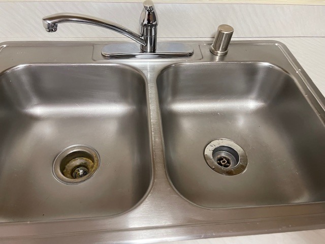 910 East 152nd Place Phoenix, IL 60426 - Photo 13 of 28