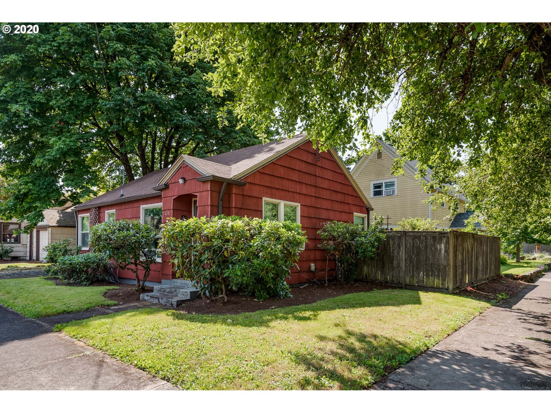 411 E Street Springfield, OR 97477 - Photo 2 of 21