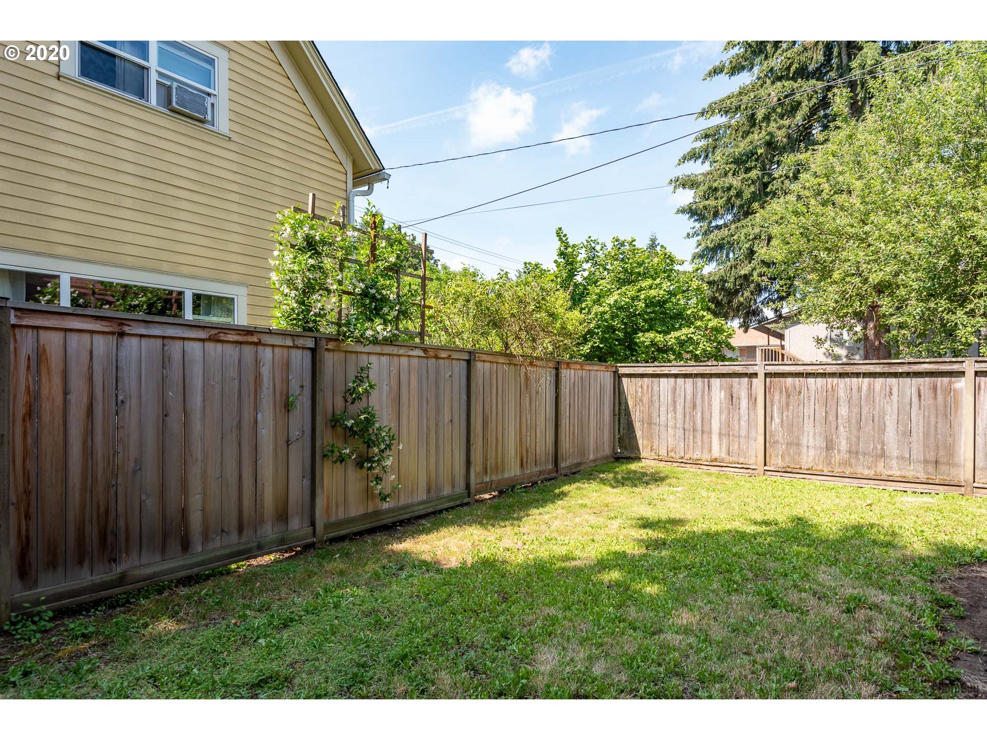 411 E Street Springfield, OR 97477 - Photo 19 of 21