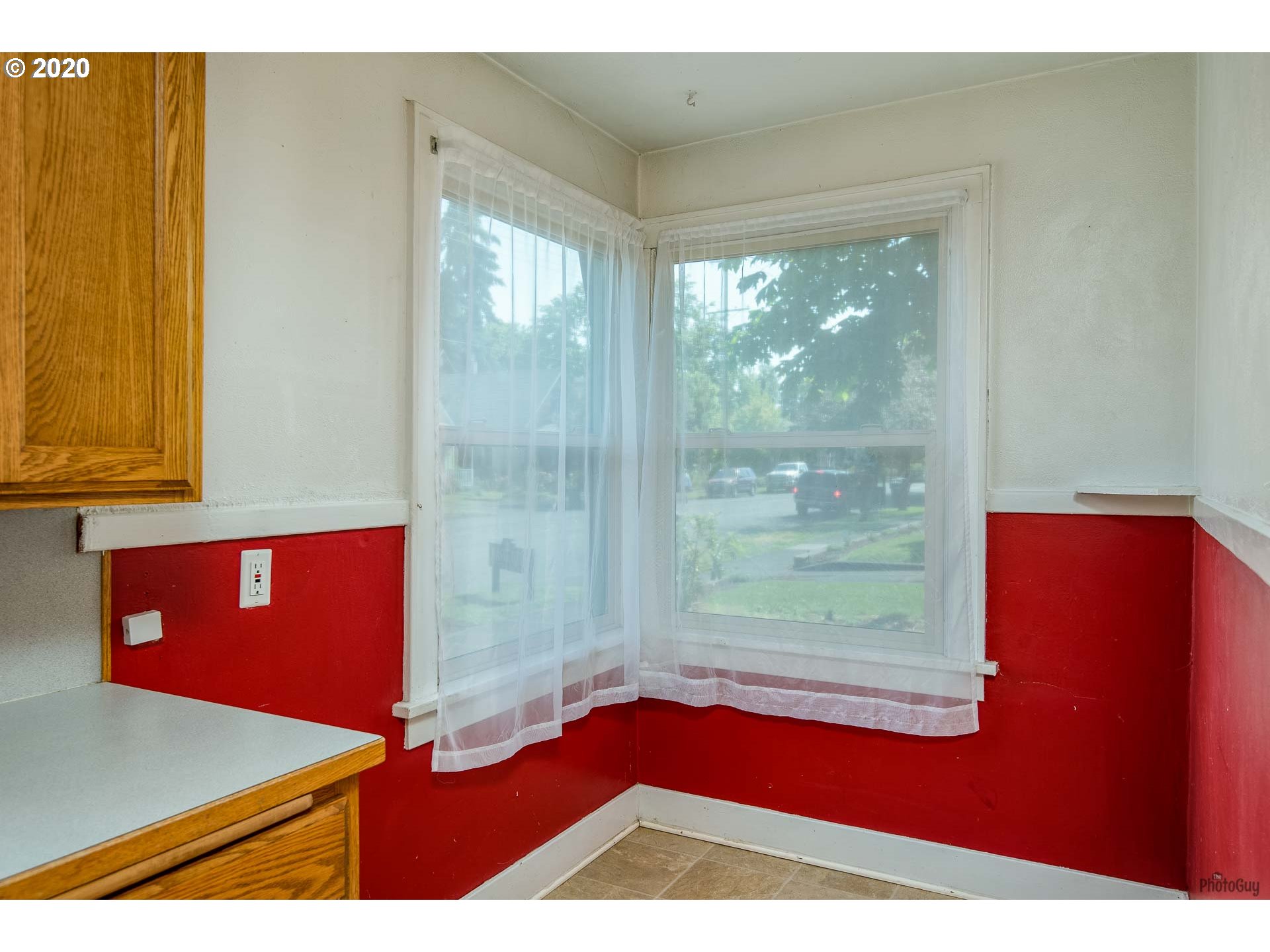 411 E Street Springfield, OR 97477 - Photo 8 of 21