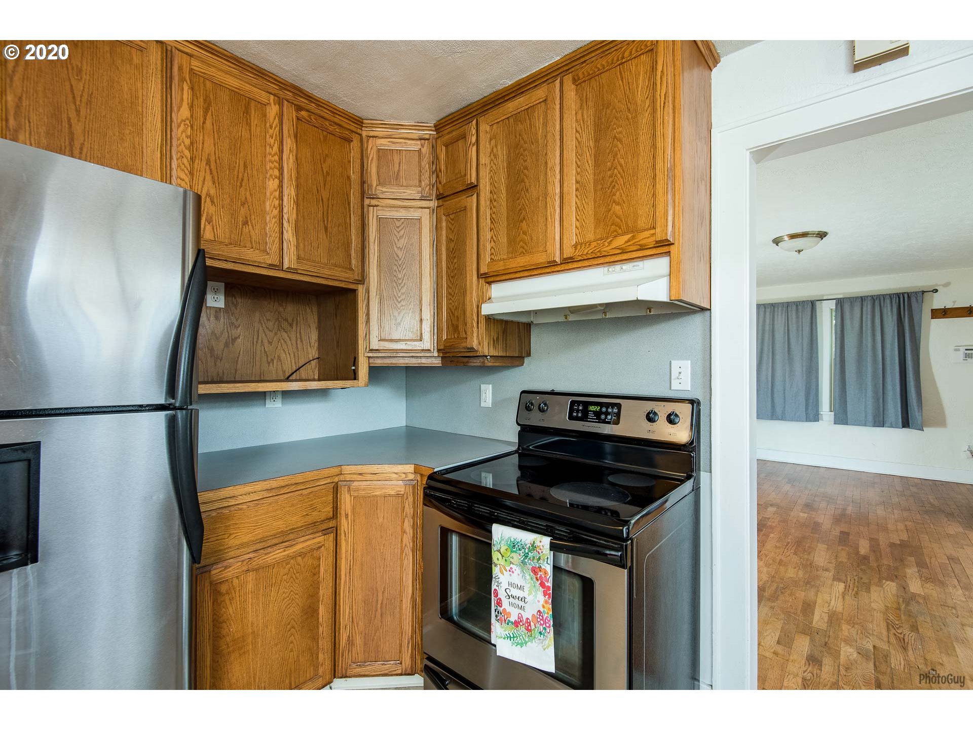411 E Street Springfield, OR 97477 - Photo 9 of 21