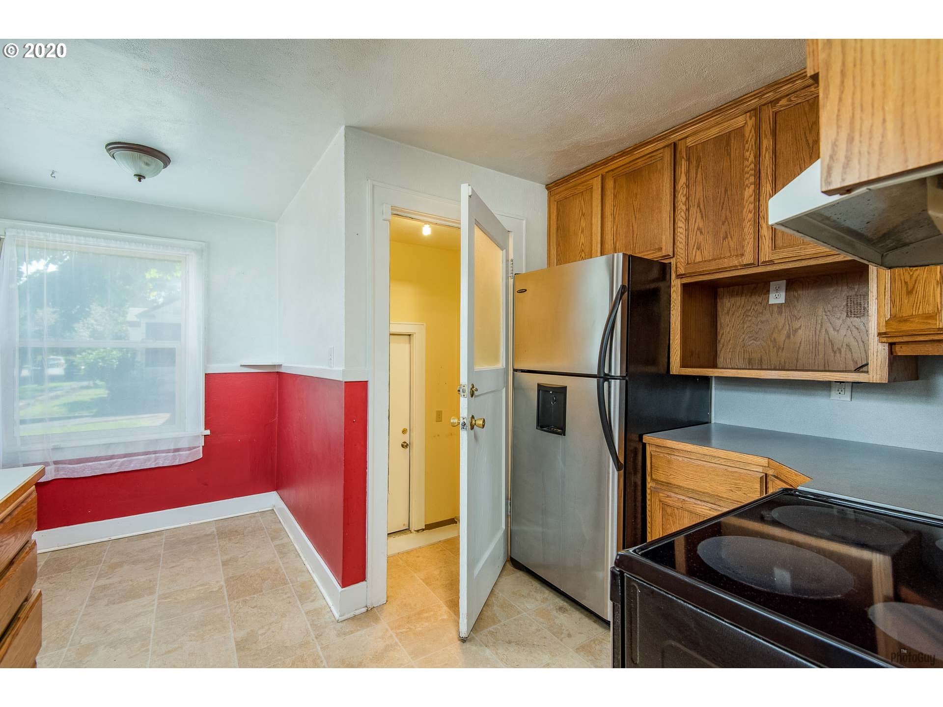 411 E Street Springfield, OR 97477 - Photo 10 of 21