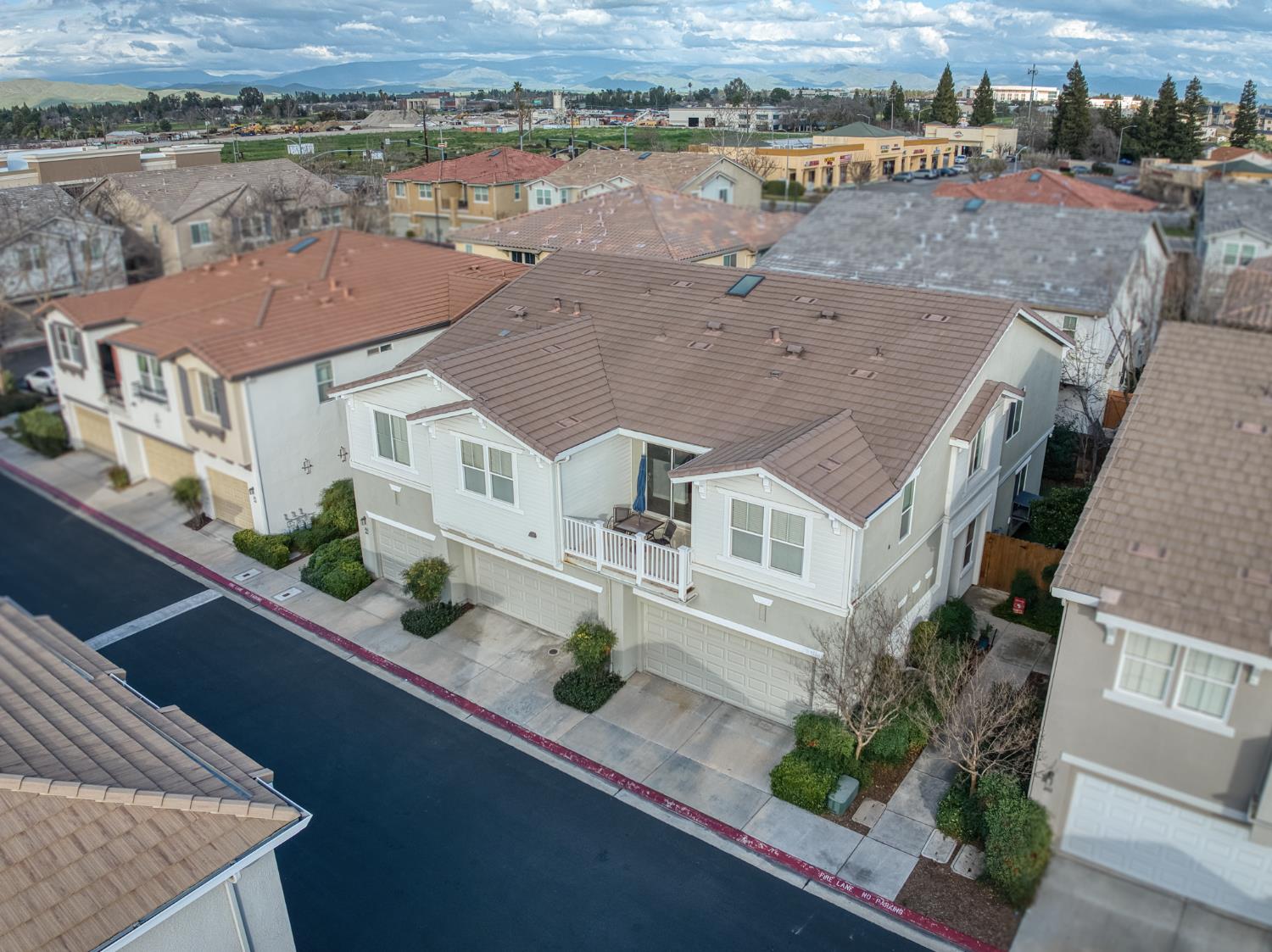 367 Raphael Lane Clovis, CA 93611 - Photo 2 of 40